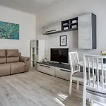 Joivy Chic 1 Bed Flat